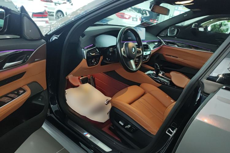 Used BMW 6 Series GT 2022 630i M Sport Package Driver Seat
