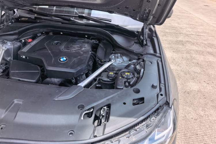 Used BMW 6 Series GT 2022 630i Luxury Design Package Engine Bay Left