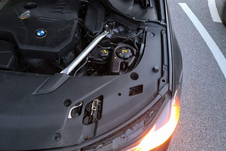 Used BMW 6 Series GT 2022 630i M Sport Grand Touring Edition Engine Bay Left