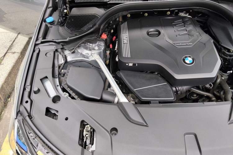 Used BMW 6 Series GT 2022 630i M Sport Package Engine Bay Right