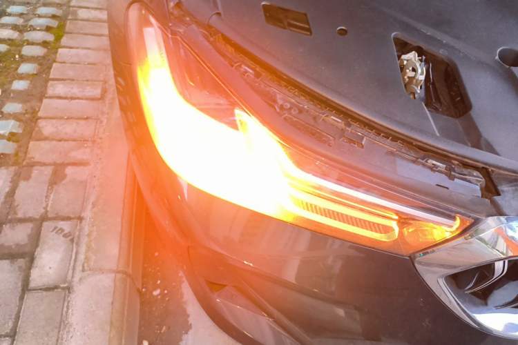 Used BMW 6 Series GT 2022 630i M Sport Grand Touring Edition Right Front Headlight