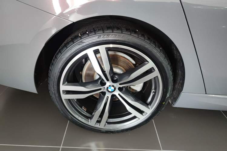 Used BMW 6 Series GT 2022 630i M Sport Package Right Rear Wheel Hub