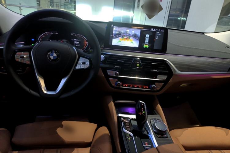 Used BMW 6 Series GT 2022 630i Luxury Design Package Center Console