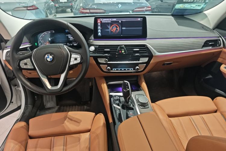 Used BMW 6 Series GT 2022 630i Luxury Design Package Center Console