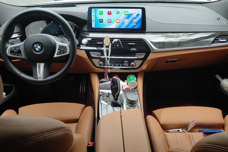 Used BMW 6 Series GT 2022 630i M Sport Package Center Console