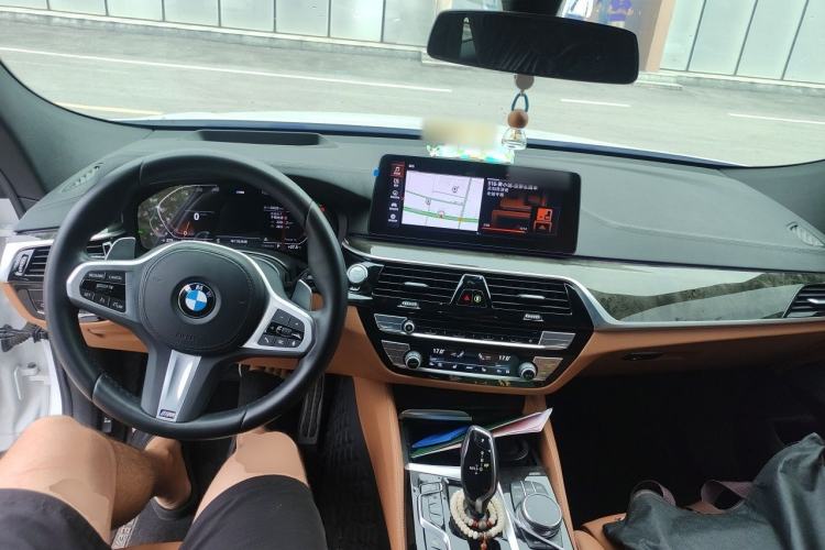 Used BMW 6 Series GT 2022 630i M Sport Package Center Console