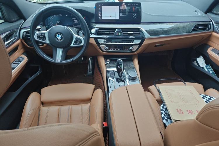 Used BMW 6 Series GT 2022 630i M Sport Package Center Console