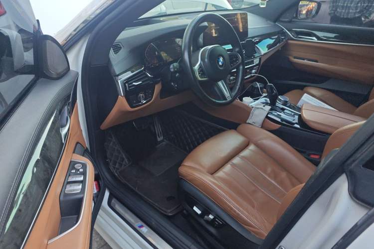 Used BMW 6 Series GT 2022 630i M Sport Package Driver Seat