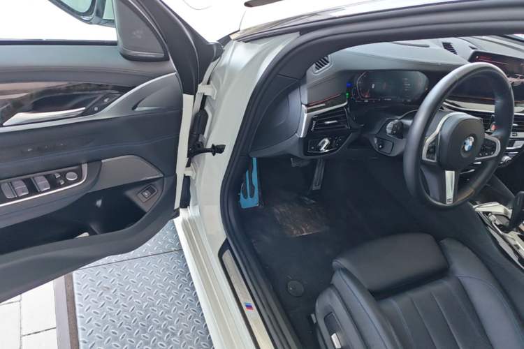 Used BMW 6 Series GT 2022 630i M Sport Package Driver Seat