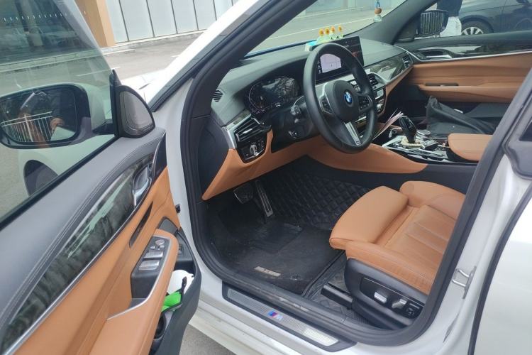 Used BMW 6 Series GT 2022 630i M Sport Package Driver Seat