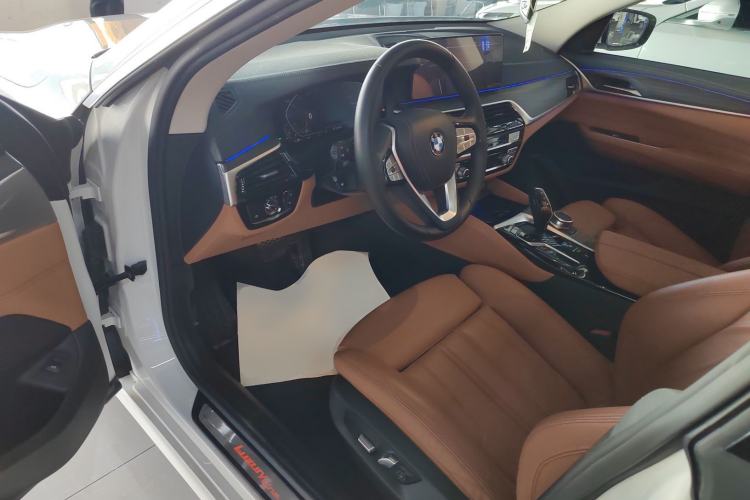 Used BMW 6 Series GT 2022 630i Luxury Design Package Driver Seat