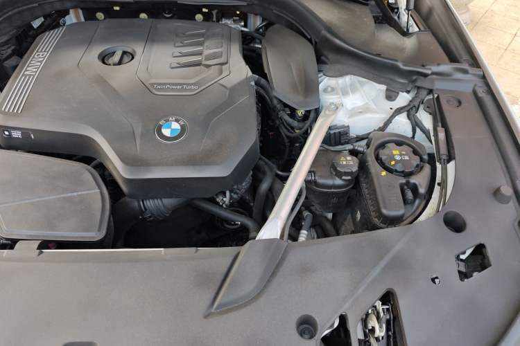 Used BMW 6 Series GT 2022 630i Luxury Design Package Engine Bay Left