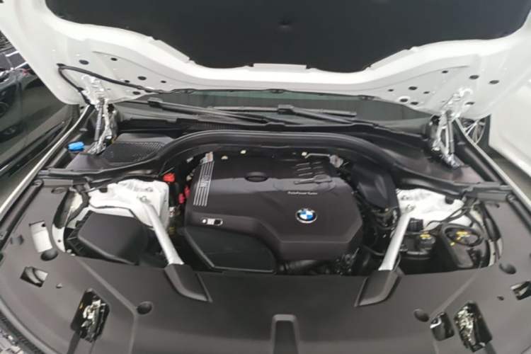 Used BMW 6 Series GT 2022 630i M Sport Package Engine Bay