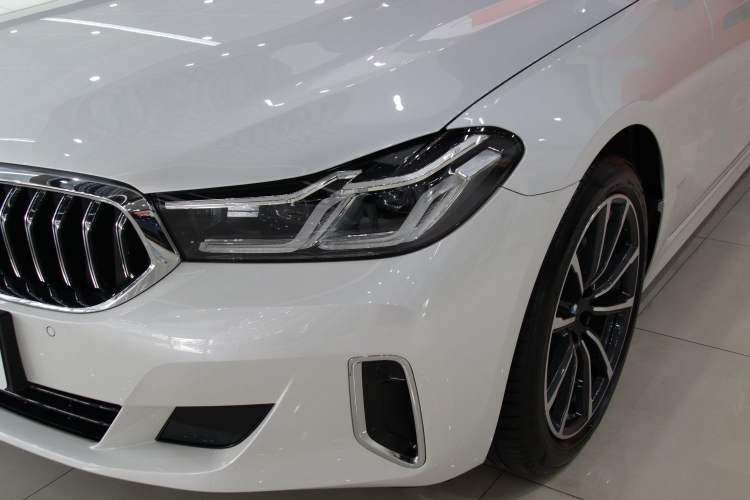 Used BMW 6 Series GT 2022 630i Luxury Design Package Exterior 8