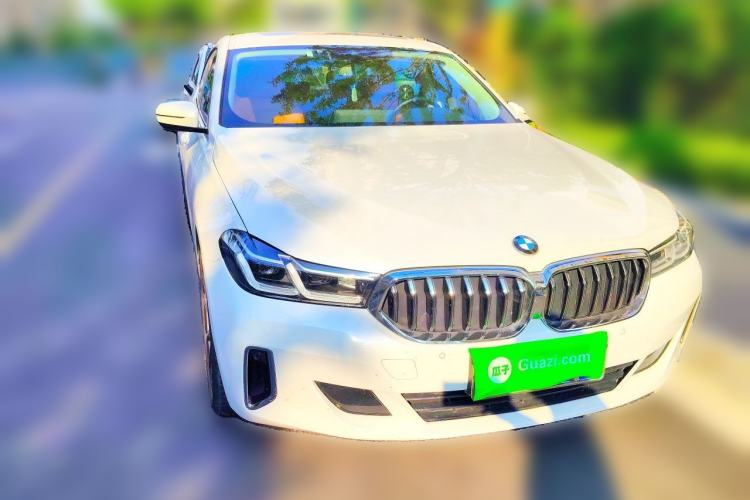 Used BMW 6 Series GT 2022 630i Luxury Design Package Front Right 45 Deg