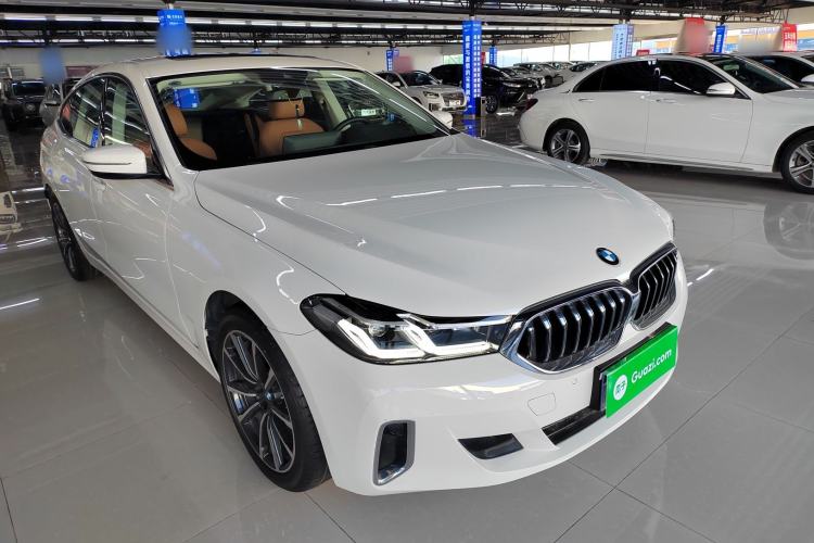 Used BMW 6 Series GT 2022 630i Luxury Design Package Front Right 45 Deg