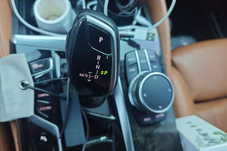 Used BMW 6 Series GT 2022 630i M Sport Package Gear Lever