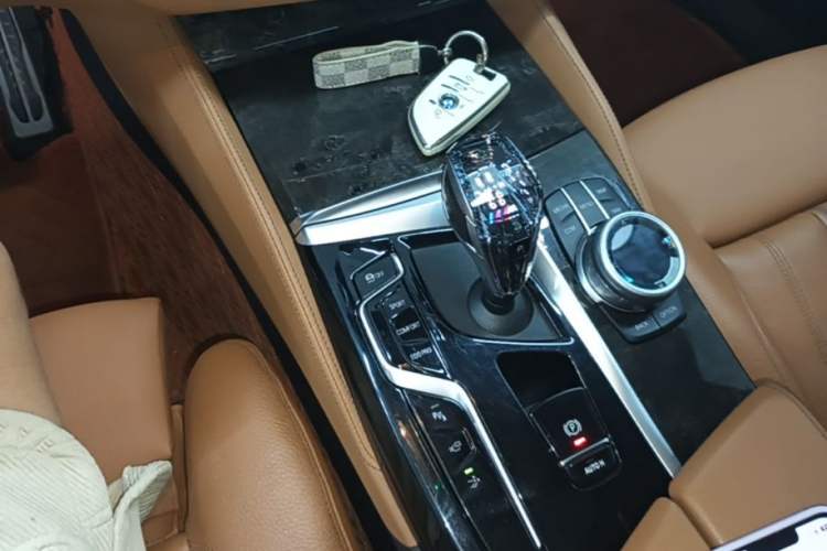 Used BMW 6 Series GT 2022 630i M Sport Package Gear Lever