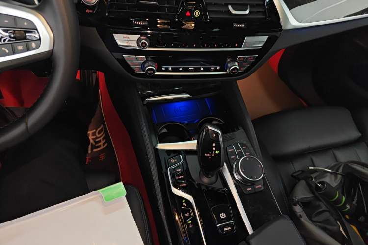 Used BMW 6 Series GT 2022 630i M Sport Package Gear Lever