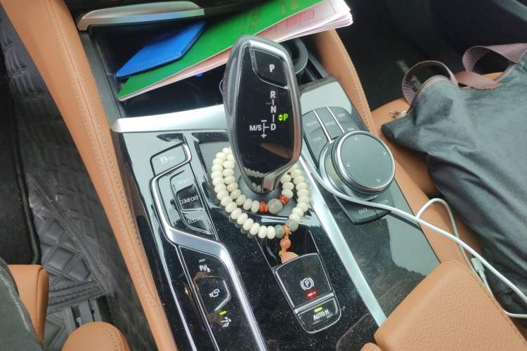 Used BMW 6 Series GT 2022 630i M Sport Package Gear Lever