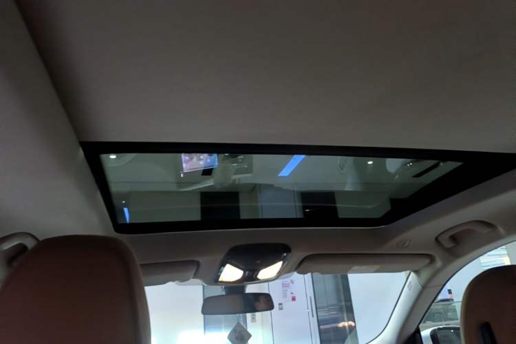 Used BMW 6 Series GT 2022 630i Luxury Design Package Headliner