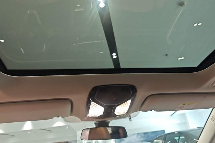 Used BMW 6 Series GT 2022 630i Luxury Design Package Headliner