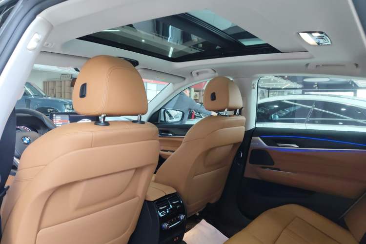 Used BMW 6 Series GT 2022 630i Luxury Design Package Headliner