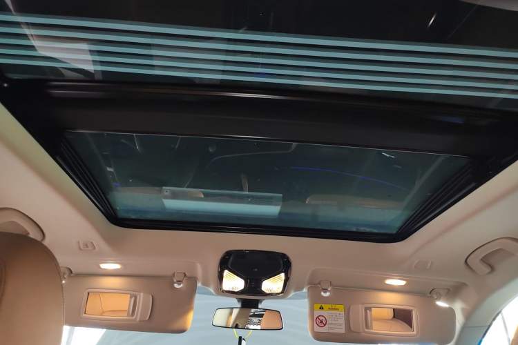 Used BMW 6 Series GT 2022 630i Luxury Design Package Headliner