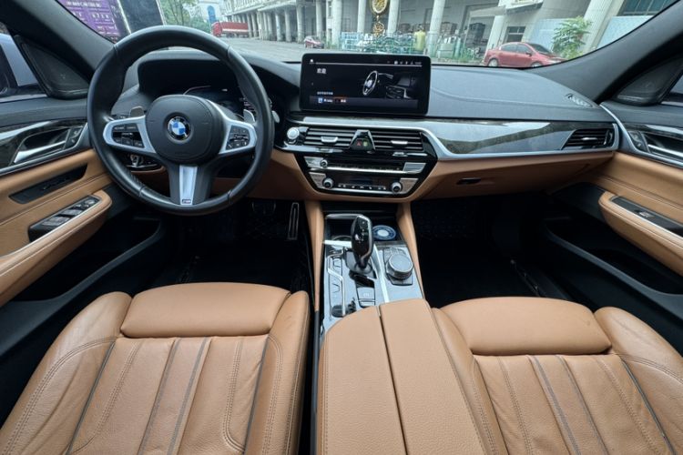 Used BMW 6 Series GT 2022 630i M Sport Package Interior 1