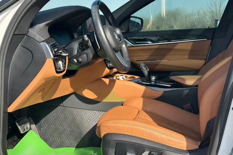 Used BMW 6 Series GT 2022 630i M Sport Package Interior 1