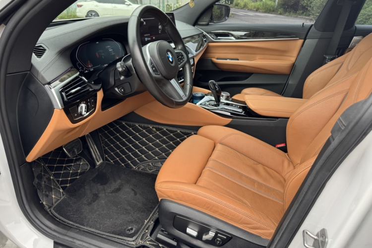 Used BMW 6 Series GT 2022 630i M Sport Package Interior 2