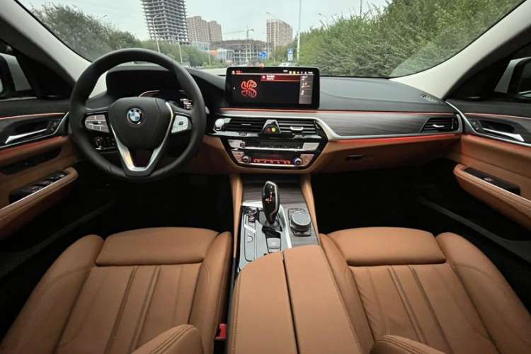 Used BMW 6 Series GT 2022 630i Luxury Design Package Interior 2