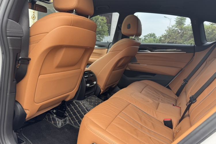Used BMW 6 Series GT 2022 630i M Sport Package Interior 3