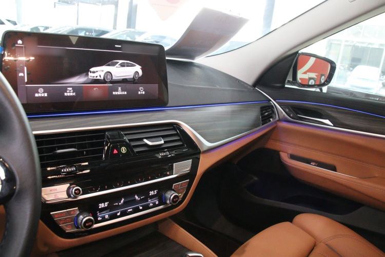 Used BMW 6 Series GT 2022 630i Luxury Design Package Interior 3