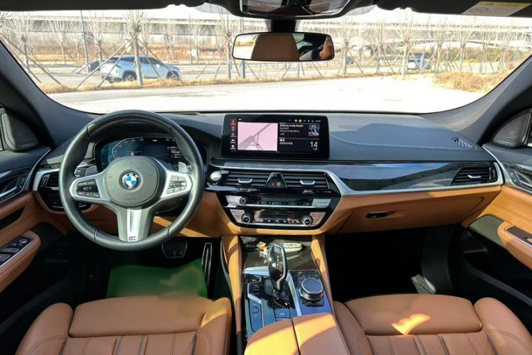 Used BMW 6 Series GT 2022 630i M Sport Package Interior 3