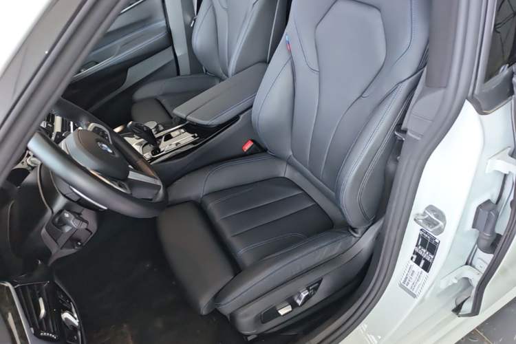 Used BMW 6 Series GT 2022 630i M Sport Package Left Front Seat
