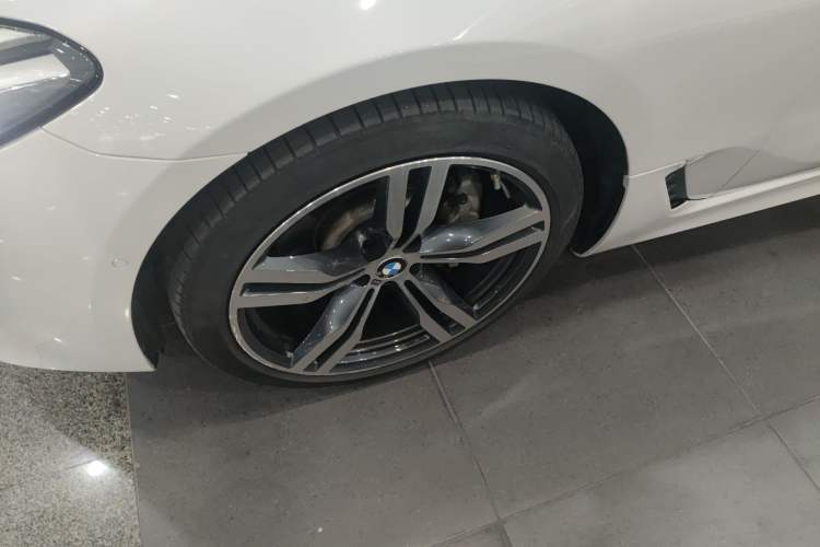 Used BMW 6 Series GT 2022 630i M Sport Package Left Front Wheel Hub