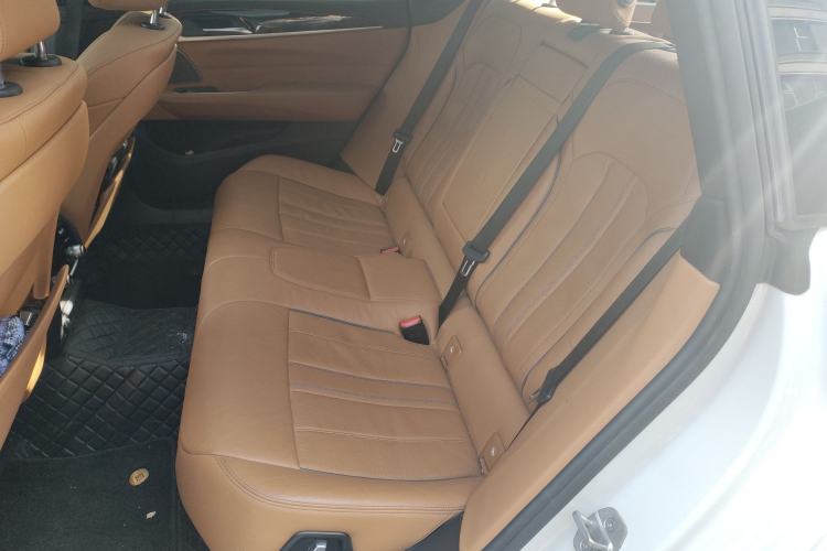 Used BMW 6 Series GT 2022 630i M Sport Package Left Rear Seat