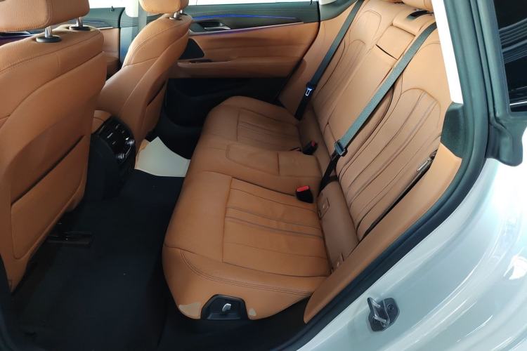 Used BMW 6 Series GT 2022 630i Luxury Design Package Left Rear Seat