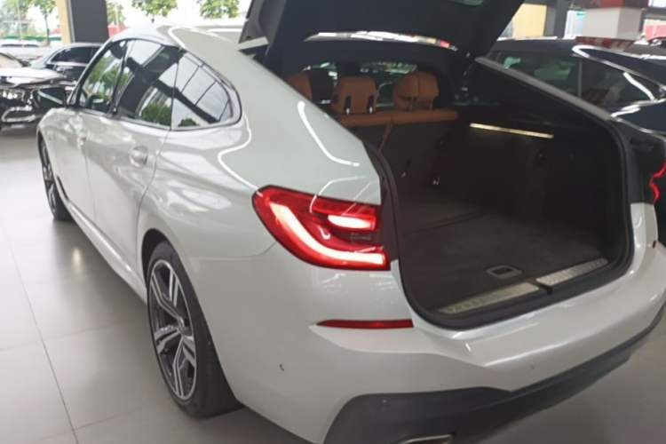 Used BMW 6 Series GT 2022 630i M Sport Package Rear Left 45 Deg