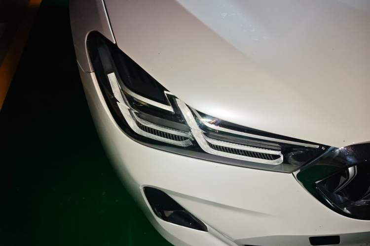 Used BMW 6 Series GT 2022 630i M Sport Package Right Front Headlight