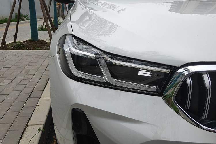 Used BMW 6 Series GT 2022 630i M Sport Package Right Front Headlight