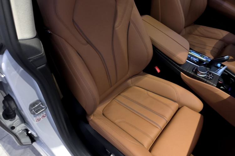 Used BMW 6 Series GT 2022 630i Luxury Design Package Right Front Seat