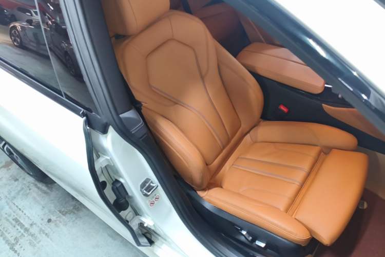 Used BMW 6 Series GT 2022 630i M Sport Package Right Front Seat