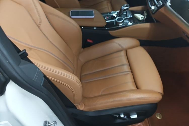 Used BMW 6 Series GT 2022 630i M Sport Package Right Front Seat