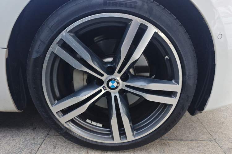 Used BMW 6 Series GT 2022 630i M Sport Package Right Front Wheel Hub