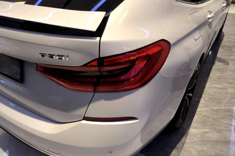 Used BMW 6 Series GT 2022 630i Luxury Design Package Right Rear Taillight