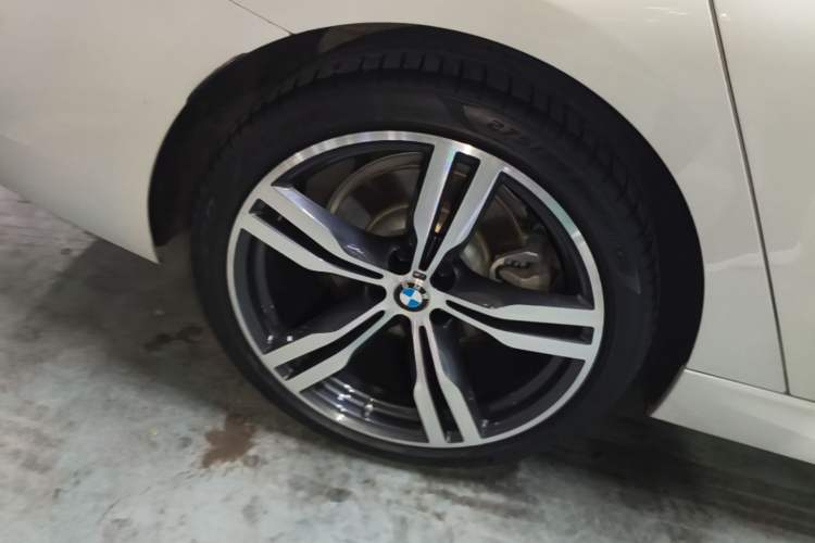 Used BMW 6 Series GT 2022 630i M Sport Package Right Rear Wheel Hub