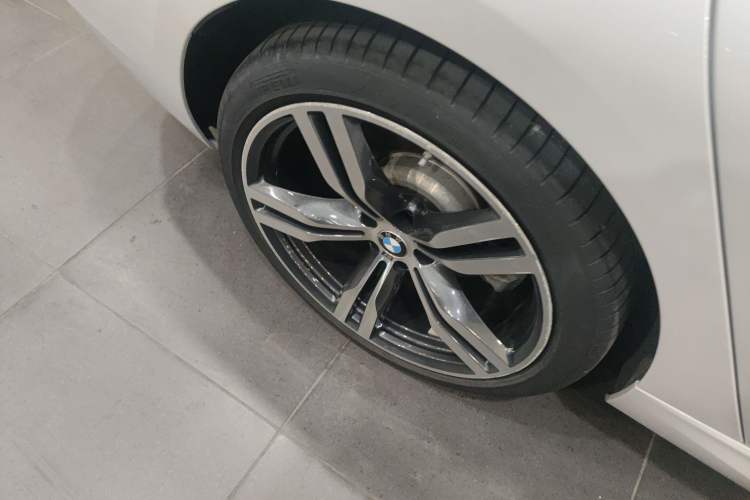 Used BMW 6 Series GT 2022 630i M Sport Package Right Rear Wheel Hub