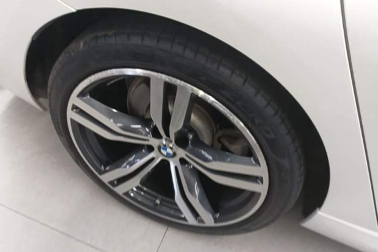 Used BMW 6 Series GT 2022 630i M Sport Package Right Rear Wheel Hub